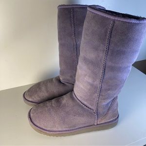 UGG classic Tall Lavender Women’s 6 B032